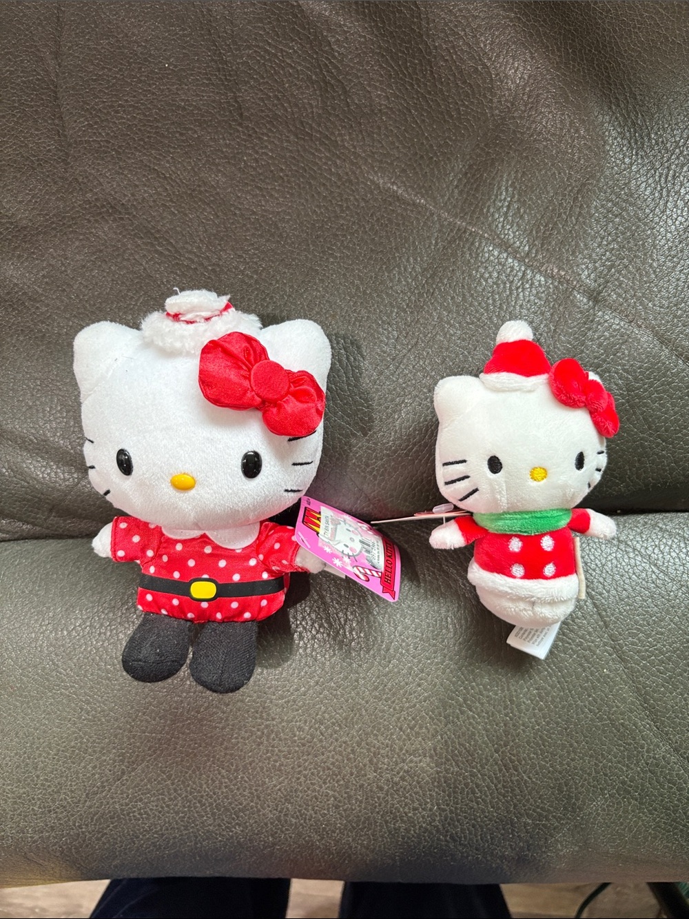 Hello kitty winter  holiday plush set